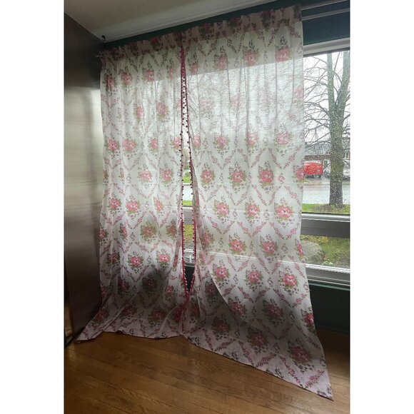 Vintage 70s pleated curtain with pompons, pink roses floral double panels - Picture 2 of 10
